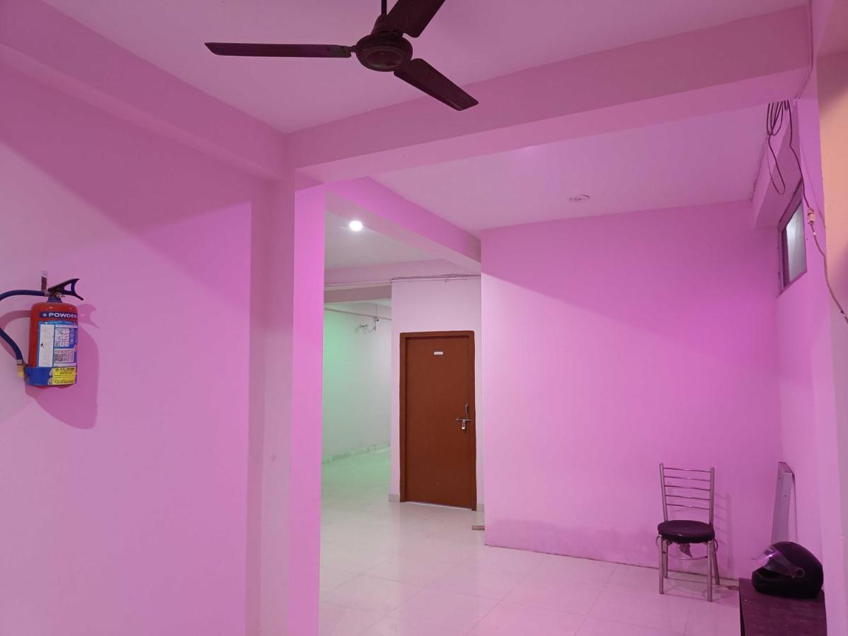 Oyo Pandey Ji Guesthouse Gorakhpur Esterno foto