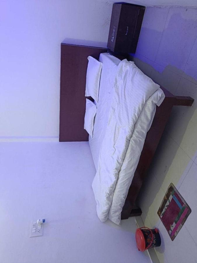 Oyo Pandey Ji Guesthouse Gorakhpur Esterno foto